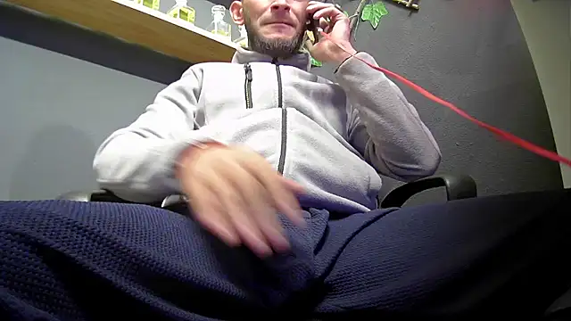 hardbigcock16 online show from October 16, 2025, 6:36 am