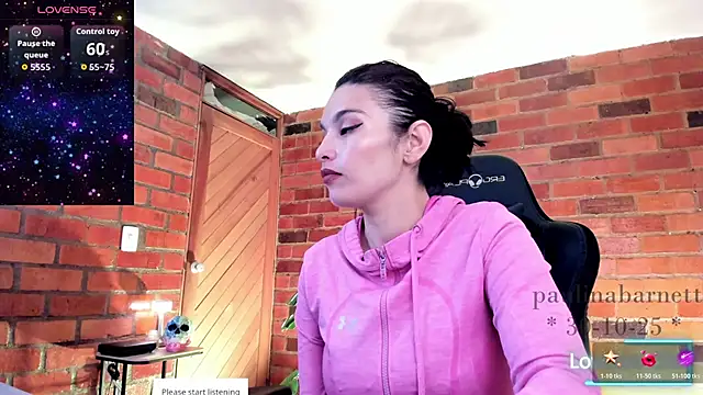 paulinabarnett- online show from October 30, 2025, 2:29 pm