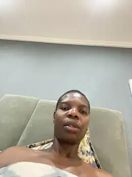 Cocowett online show from December 3, 2025, 7:56 pm