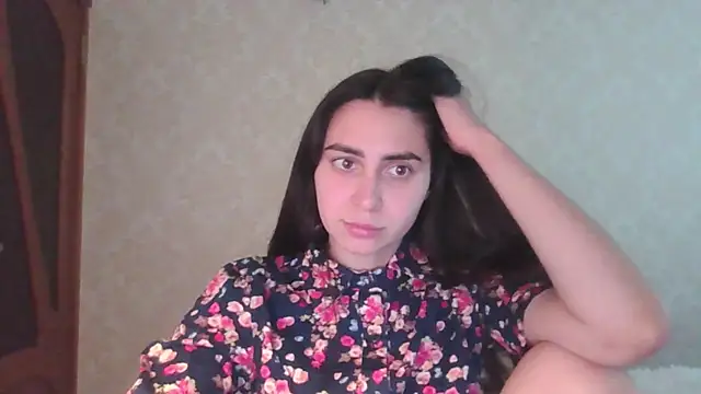 Snapshot of Kashtanka_ chatting on June 21, 2026, 11:35 am Kashtanka online show from June 21, 2026, 11:35 am