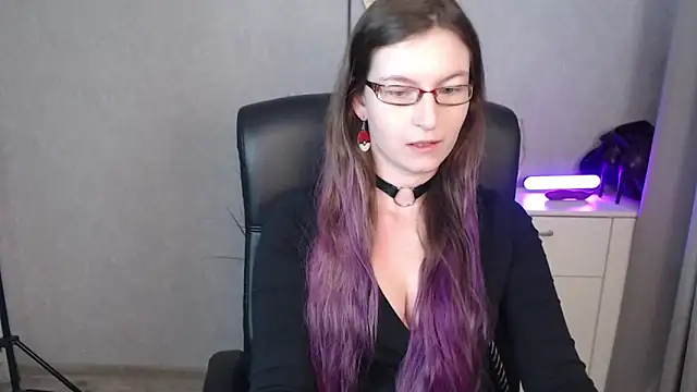 emmaxDelight online show from October 27, 2025, 6:28 am