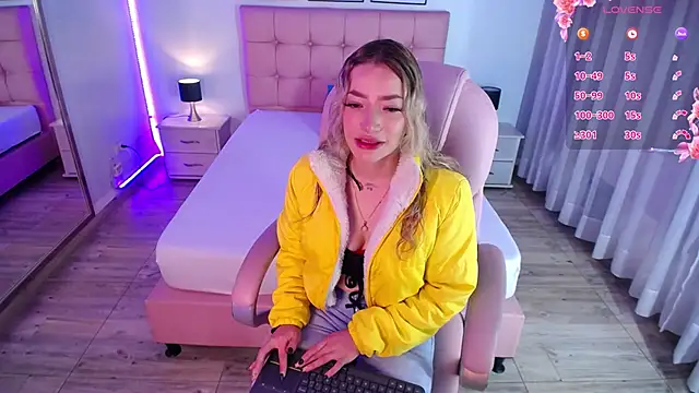 zoe jones13 online show from February 12, 2025, 12:01 pm