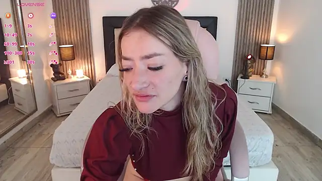 zoe jones13 online show from March 13, 2025, 6:37 am