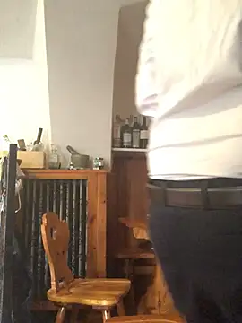 Snapshot of lostile8 chatting on January 30, 2025, 9:57 am lostile8 online show from January 30, 2025, 9:57 am