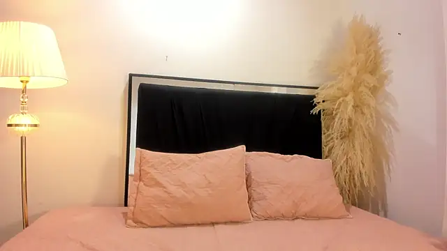 lilithTeen1  online show from July 25, 2026, 9:12 pm