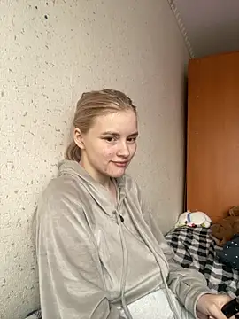 Snapshot of DaMa-1808 chatting on October 1, 2025, 6:30 am DaMa-1808 online show from October 1, 2025, 6:30 am