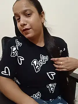Simran-Kaur143 online show from July 8, 2026, 10:20 am