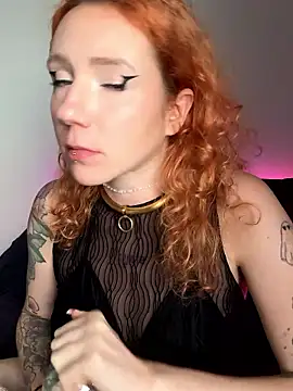 alt cutie online show from October 15, 2025, 3:23 pm