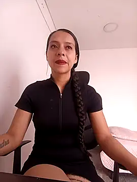 loren3124 online show from March 19, 2025, 4:02 pm