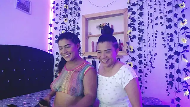 Snapshot of kaylie_dakota chatting on October 25, 2025, 1:02 am kaylie dakota online show from October 25, 2025, 1:02 am