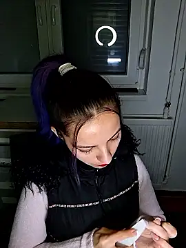 Snapshot of allinqueen chatting on January 9, 2026, 12:24 am allinqueen online show from January 9, 2026, 12:24 am