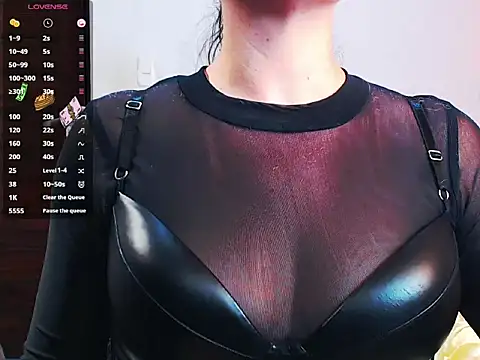 Snapshot of AliciaChelios chatting on March 4, 2026, 7:42 pm AliciaChelios online show from March 4, 2026, 7:42 pm