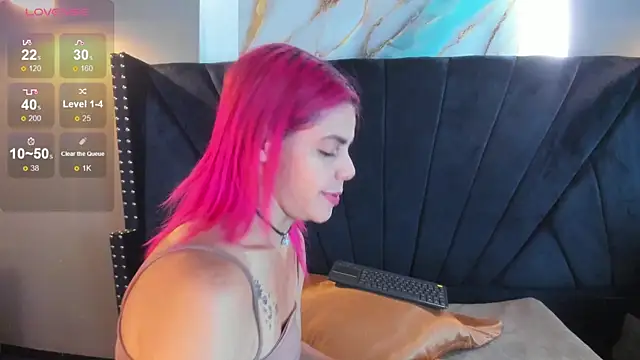 NIKI SANTANA online show from September 22, 2025, 3:52 am
