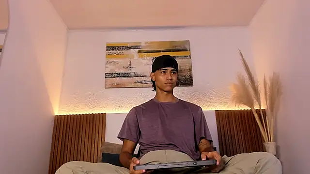 zander 2120 online show from October 25, 2025, 1:18 pm