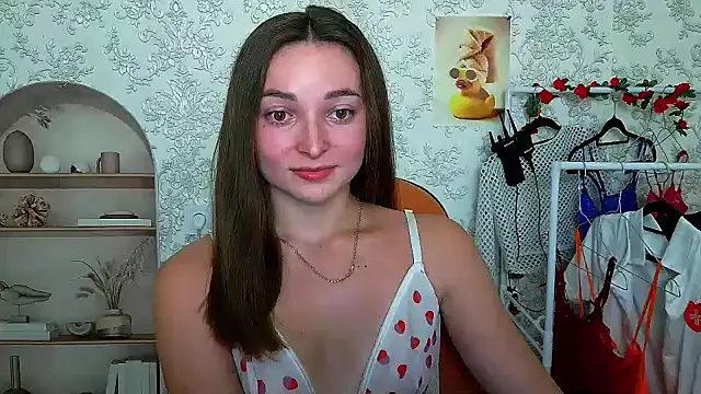  Barbie Kiss  online show from October 11, 2025, 1:53 pm