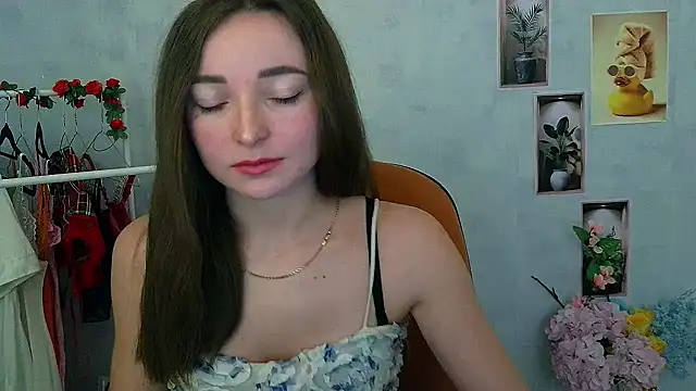  Barbie Kiss  online show from December 16, 2025, 2:44 pm