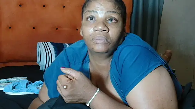 tinagiant online show from February 3, 2026, 7:19 pm