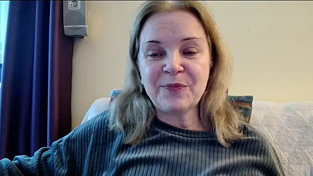 sexyjennyeu online show from February 8, 2026, 1:58 pm