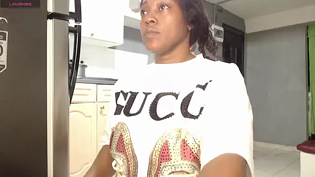 Snapshot of kimberley_123 chatting on December 28, 2024, 11:48 pm kimberley 123 online show from December 28, 2024, 11:48 pm