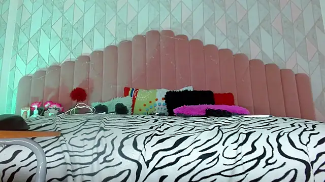 angelyy 02 online show from December 5, 2024, 3:48 am