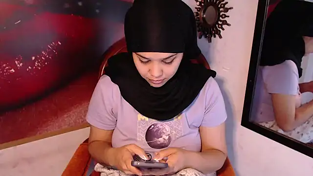 Snapshot of VenussTits97 chatting on December 4, 2024, 10:51 pm VenussTits97 online show from December 4, 2024, 10:51 pm