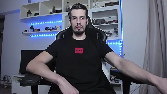 ToddClaytonn online show from November 3, 2025, 9:16 pm