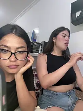 Snapshot of Sofia__cute3 chatting on September 26, 2025, 2:48 am Sofia cute3 online show from September 26, 2025, 2:48 am