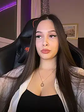 EricaWalls online show from February 4, 2026, 8:25 pm