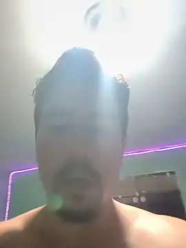 Kenzolamoglia online show from May 16, 2026, 4:53 am