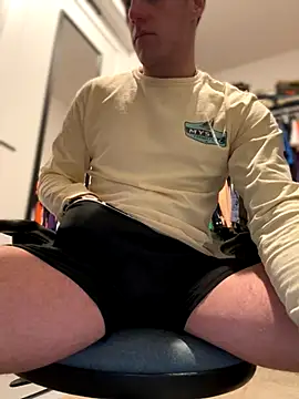 PeytonJohnn online show from November 24, 2025, 5:56 pm