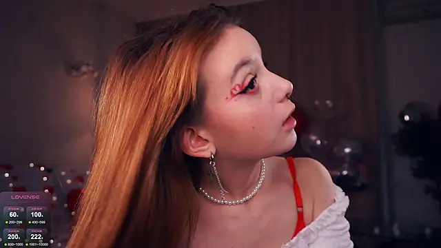 Snapshot of DevonaBucher chatting on February 14, 2025, 6:40 pm DevonaBucher online show from February 14, 2025, 6:40 pm