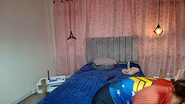 VioletaScott  online show from October 23, 2025, 1:21 pm