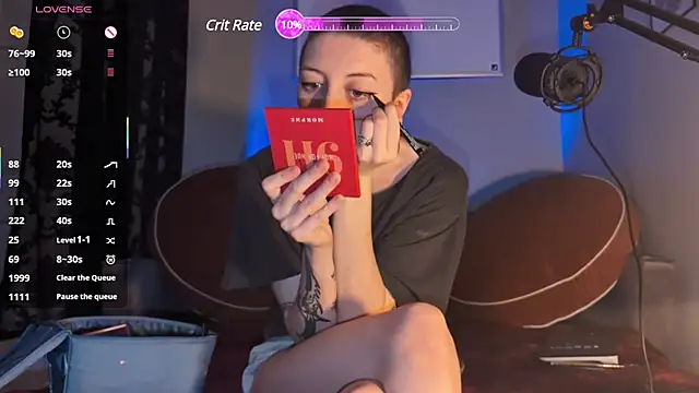 lovelylucyy online show from February 7, 2025, 3:01 am