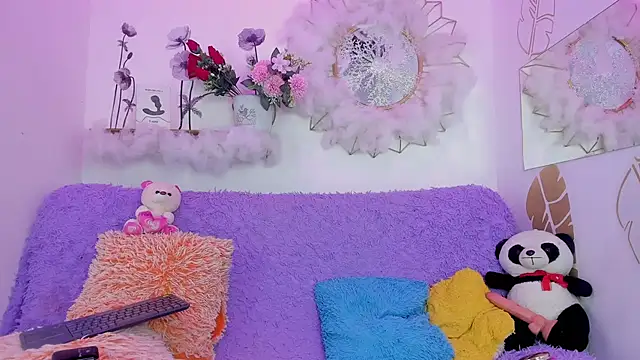 Ariadna Evangeline online show from April 9, 2026, 6:19 am