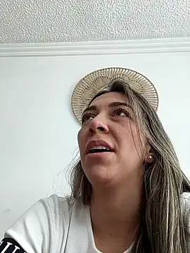 rachellboom online show from May 17, 2026, 7:43 pm