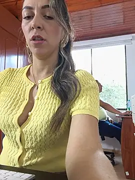 rachellboom online show from May 26, 2026, 10:39 pm
