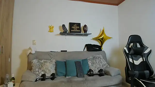 julian wallace online show from December 15, 2025, 6:01 pm