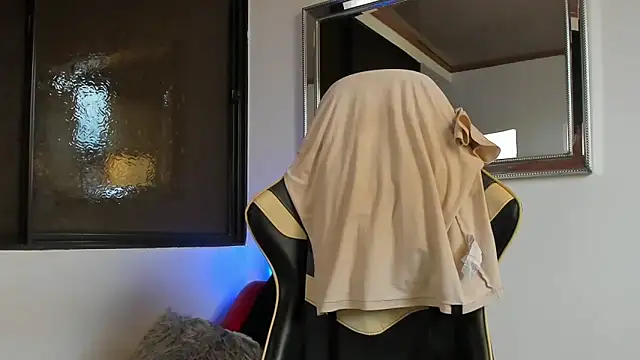 julian wallace online show from March 31, 2026, 7:36 pm