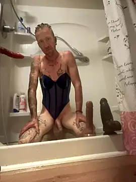 Snapshot of bentoverblonde chatting on September 15, 2025, 11:38 pm bentoverblonde online show from September 15, 2025, 11:38 pm