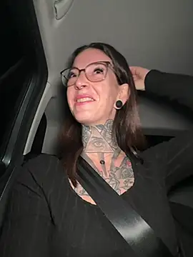 BrownieyQueen online show from January 12, 2026, 5:23 am