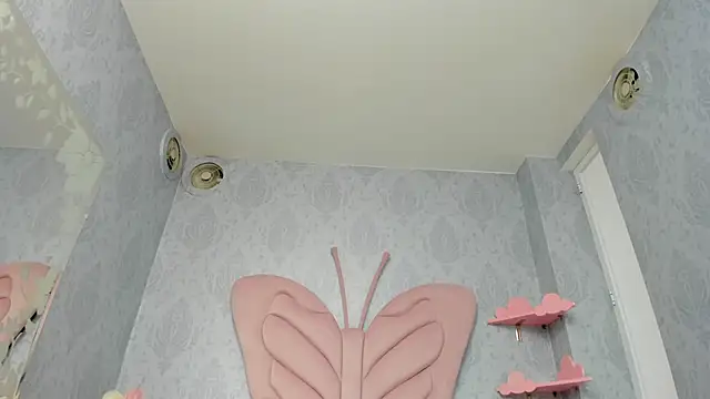 Snapshot of MaddyCute4u chatting on February 8, 2025, 2:38 pm MaddyCute4u online show from February 8, 2025, 2:38 pm