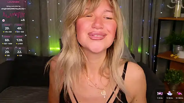 MilaBott online show from April 5, 2026, 7:44 pm