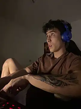 gojo satoru 18 online show from December 16, 2025, 6:29 am