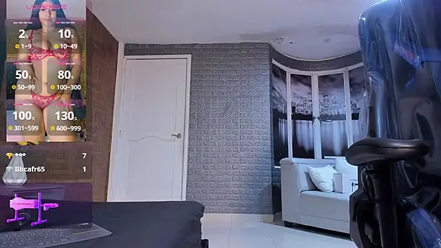 Snapshot of Laross25 chatting on March 13, 2025, 11:27 pm Laross25 online show from March 13, 2025, 11:27 pm