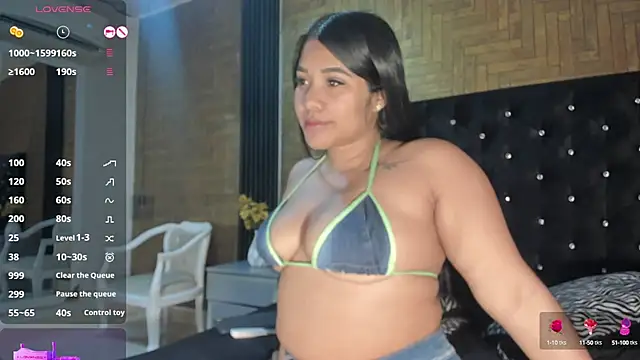 Snapshot of Laross25 chatting on September 18, 2025, 8:00 pm Laross25 online show from September 18, 2025, 8:00 pm