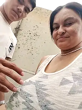 Horny-Mommy-Dirty online show from April 6, 2026, 4:52 pm