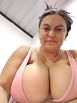 Horny-Mommy-Dirty online show from June 17, 2026, 2:47 am