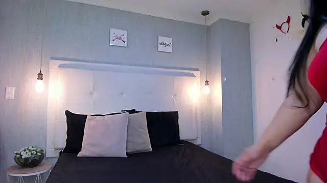 Clarigil online show from April 4, 2026, 2:25 pm