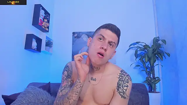 Yeiko Romero  online show from September 22, 2025, 2:57 am