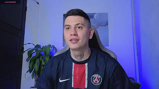 Yeiko Romero  online show from March 15, 2026, 4:13 pm